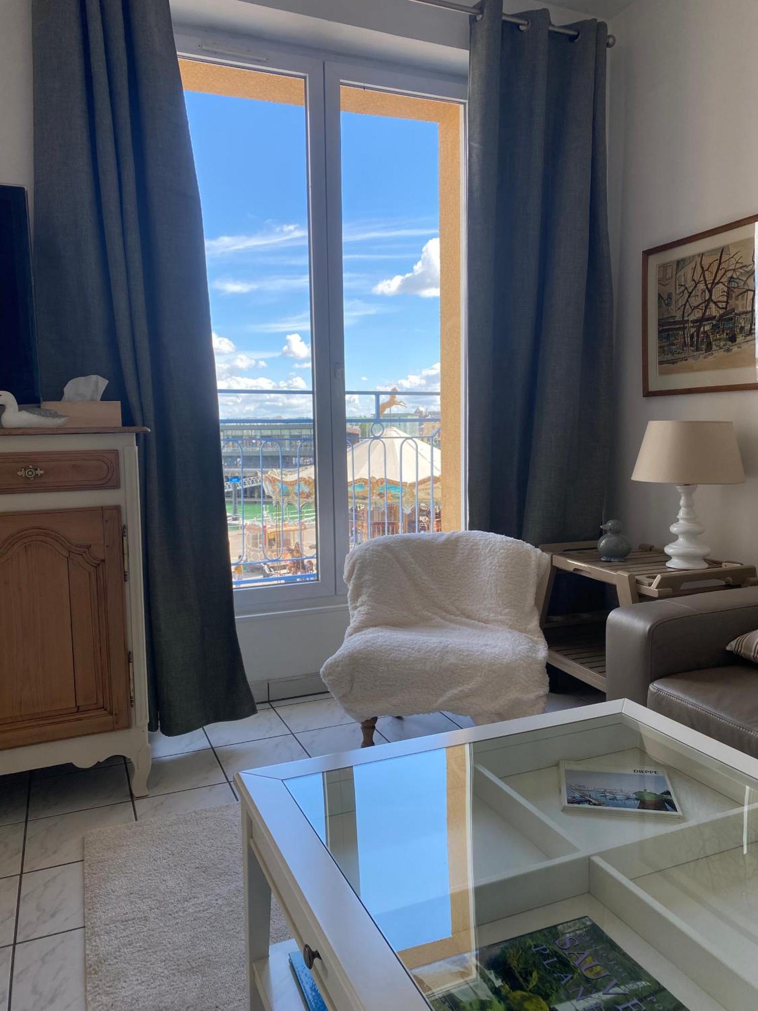 Etablissement 3 Etoiles Avec Ascenseur, 3 Appartements Lumineux Vue Port Avec Balcon, 200M De La Mer, Wifi Fibre, Tous Service Inclus Дьепп Экстерьер фото